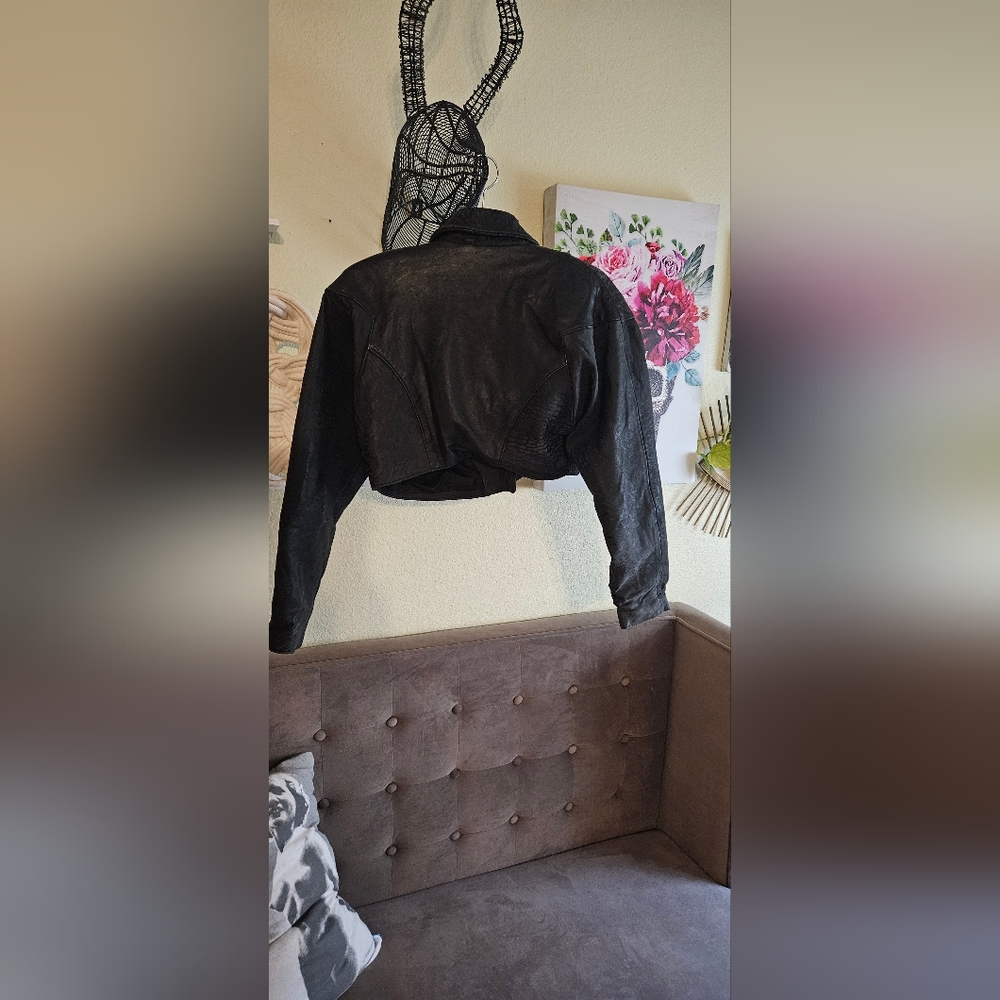 Leather jacket - Picture 3 of 5